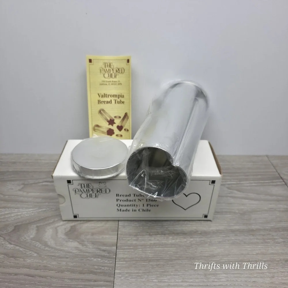 THE PAMPERED CHEF - Valtrompia Bread Tube - Heart #1560 - In Box With Papers